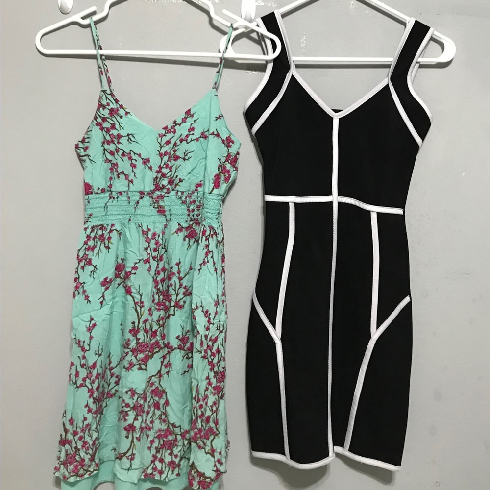 LOT OF 2 EUC STRAPPY SPRING SUMMER DRESS XS